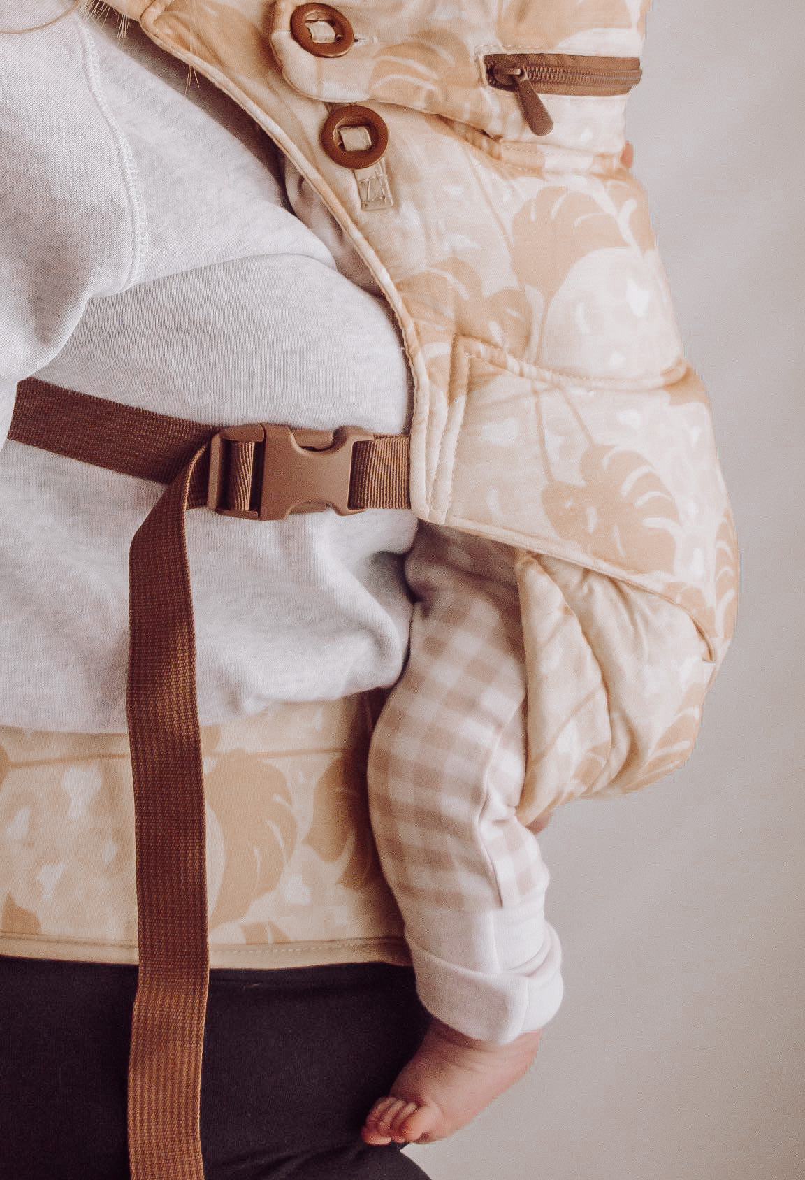 Le Palm Baby Carrier